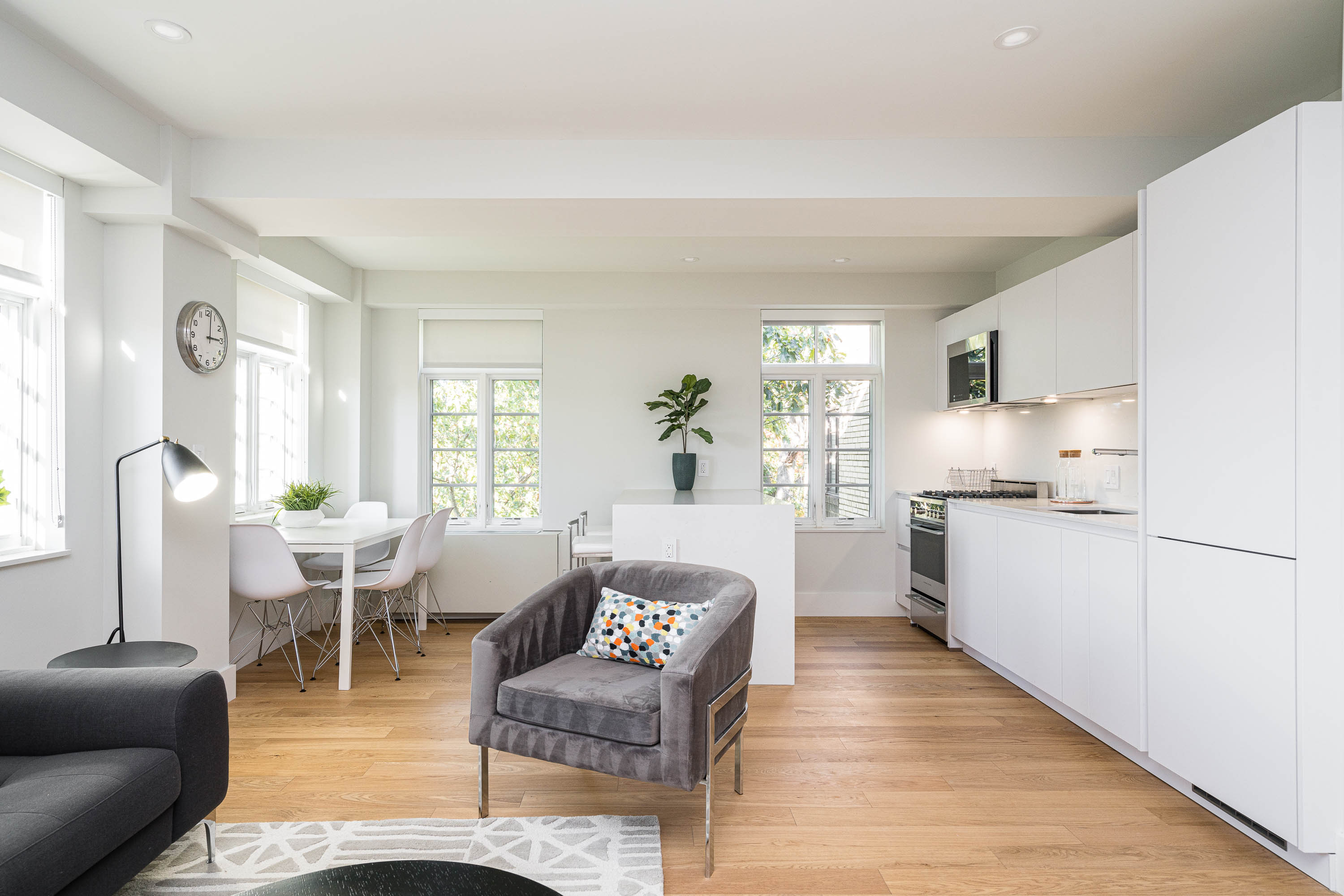 2900 Adams Mill – photo 2