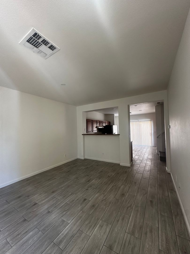 3 Bedroom Home in the SW! – photo 3