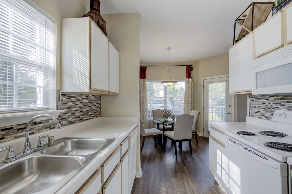 3215 Greenwood Avenue – photo 2
