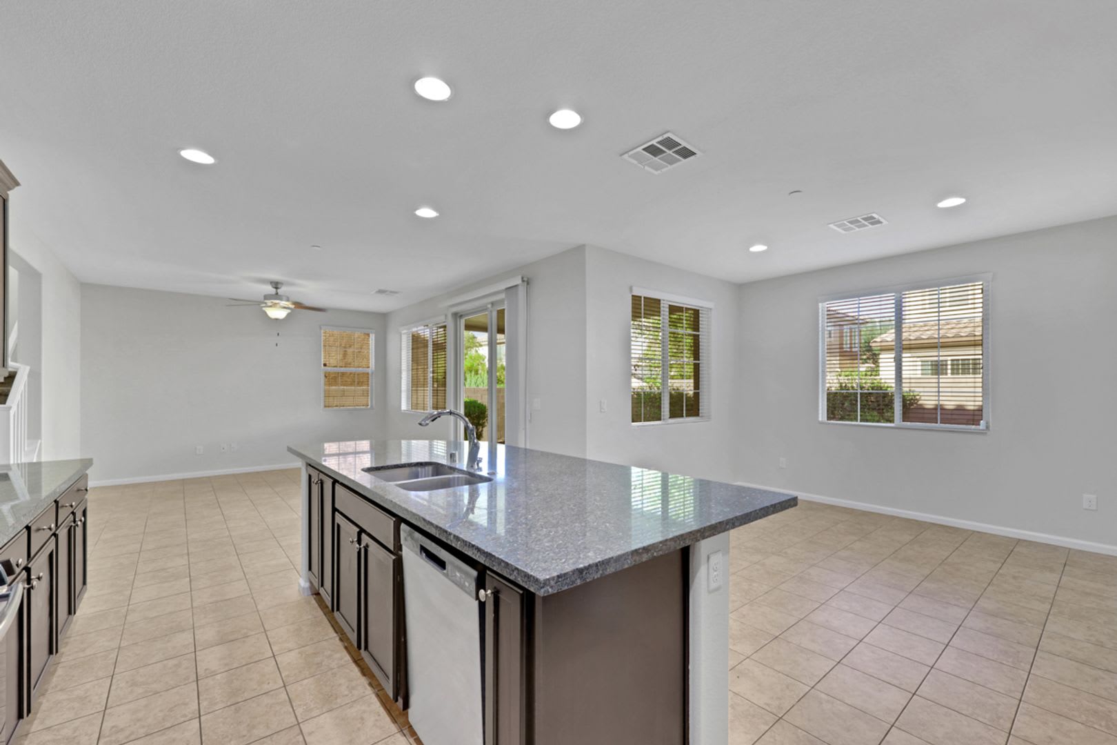 4 bedroom in Inspirada – photo 4