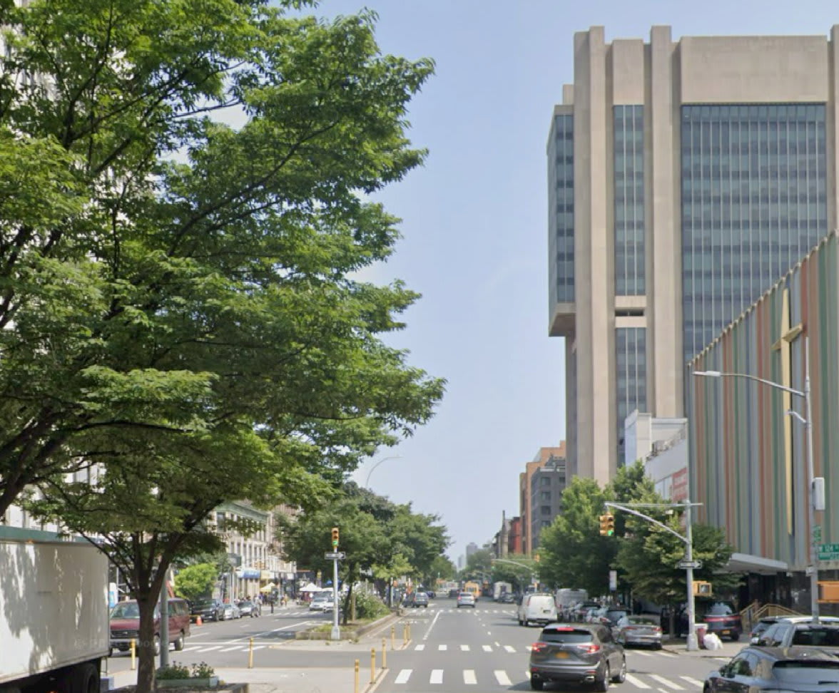 2071 Adam Clayton Powell Junior Boulevard – photo 1