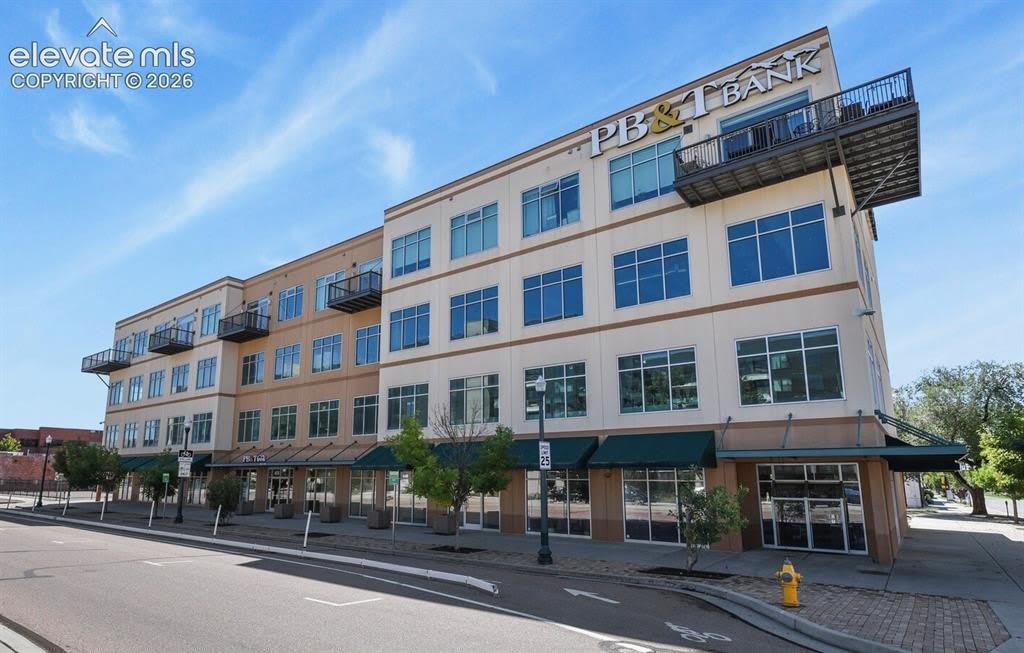 415 E Pikes Peak Avenue – photo 1