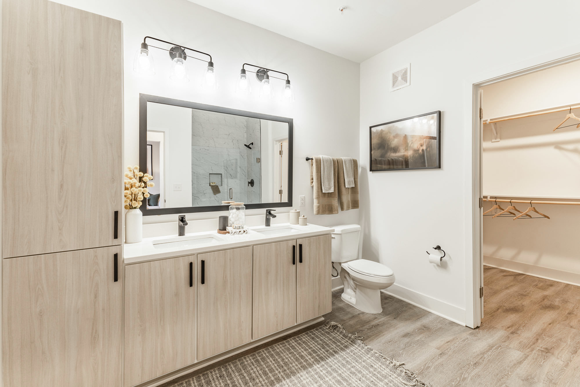 9718 Wallwood Drive – photo 1
