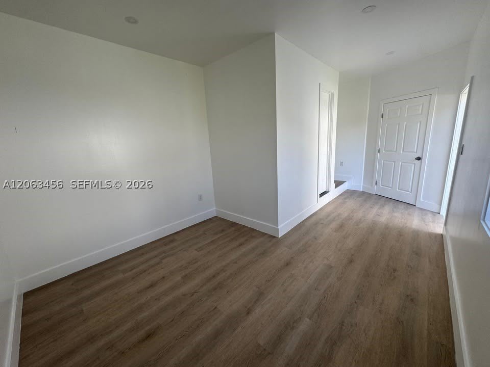 670 NE 166th St – photo 2
