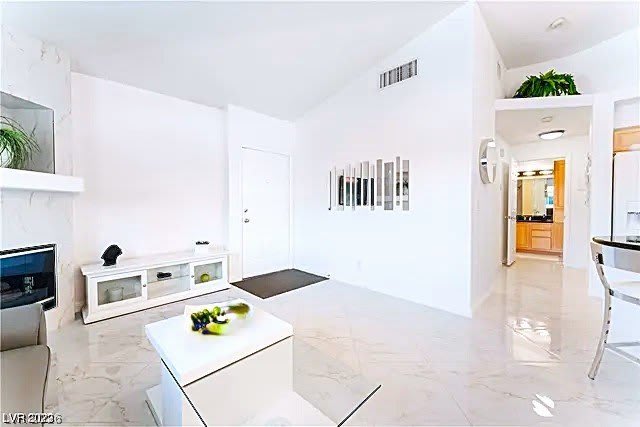 392 Manti Place – photo 2