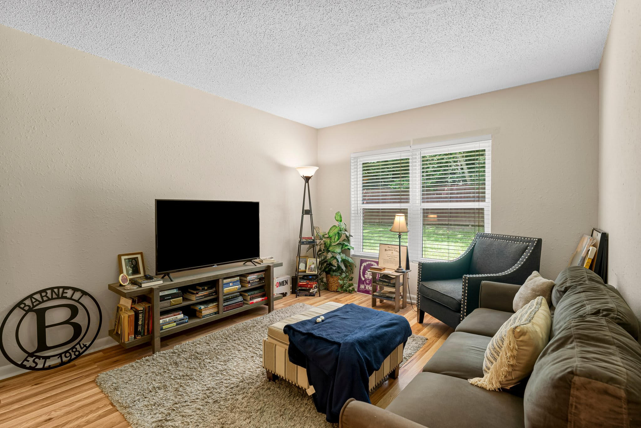 880 Deerwood Lane – photo 4