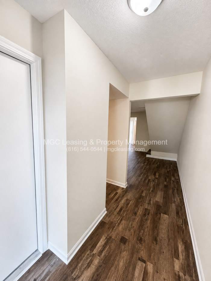 1845 Northeast Knollbrook Street – photo 3