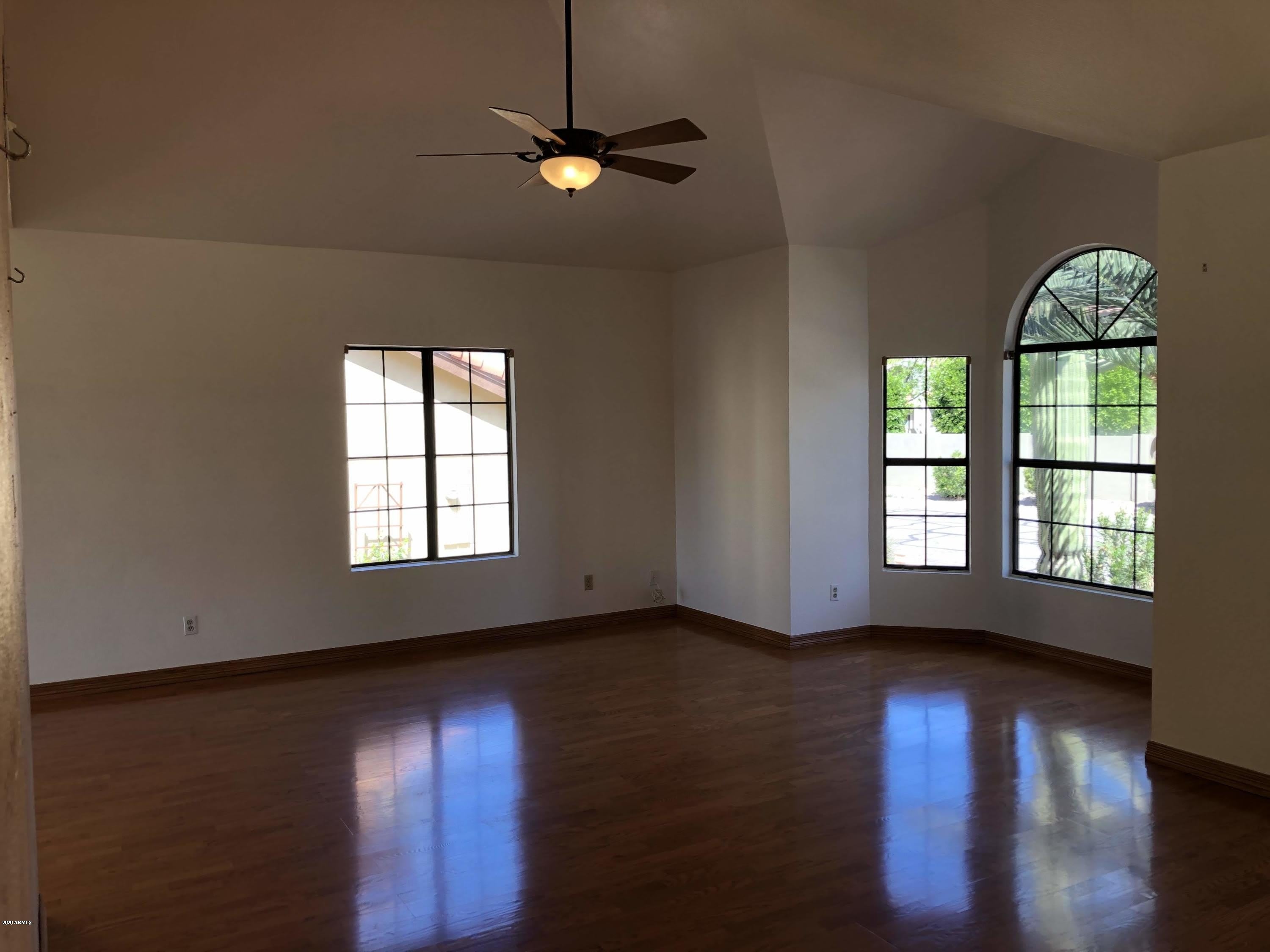 16226 S 37TH Way – photo 5