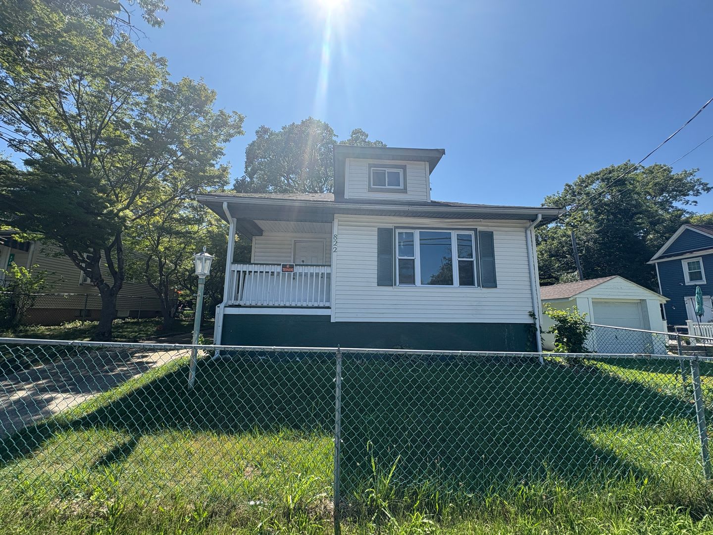Stunning 3 bedroom 2 bathroom single family house available in Asbury Park! – photo 4