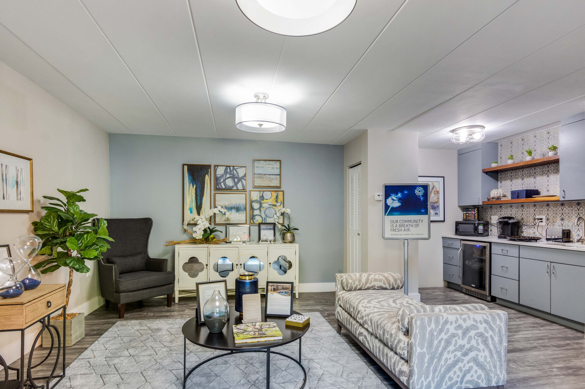 Parkway Apartments – photo 1