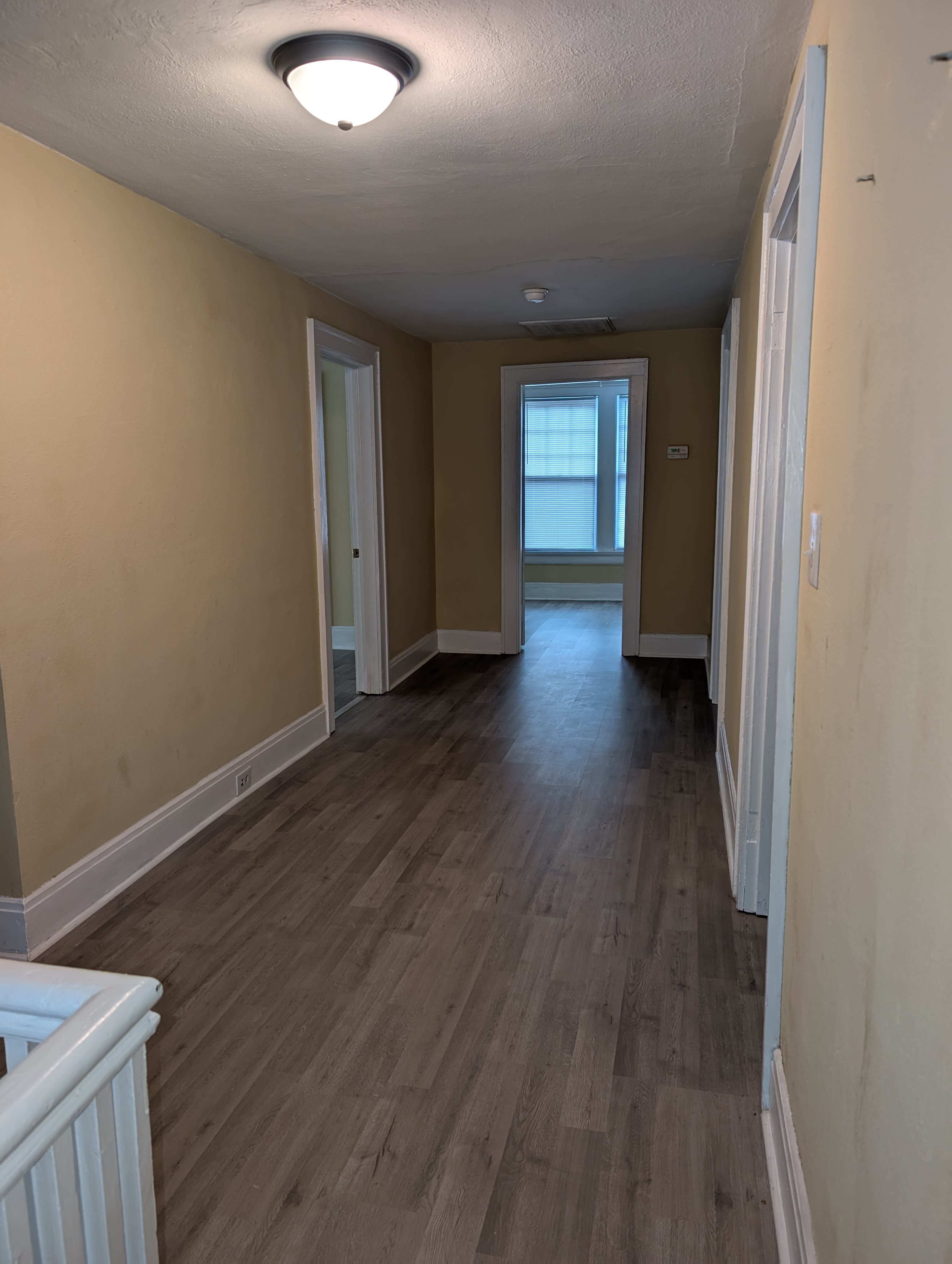 1009 Vance St N – photo 3