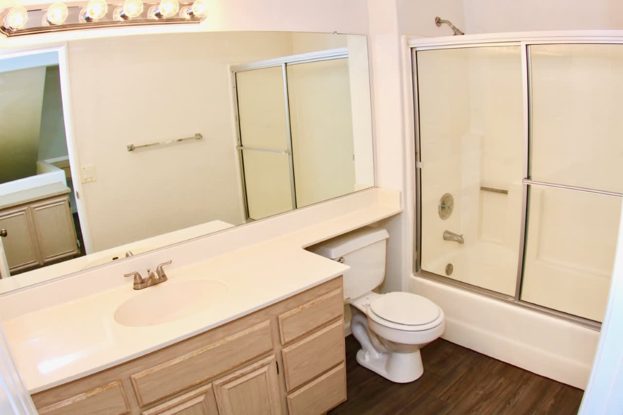 7010 Oak Glenn Ct – photo 2