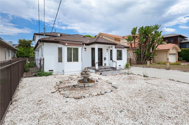 15147 Otsego Street – photo 1