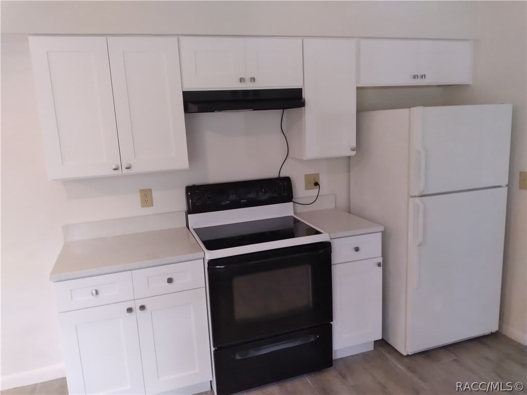 230 S Fillmore Street – photo 4