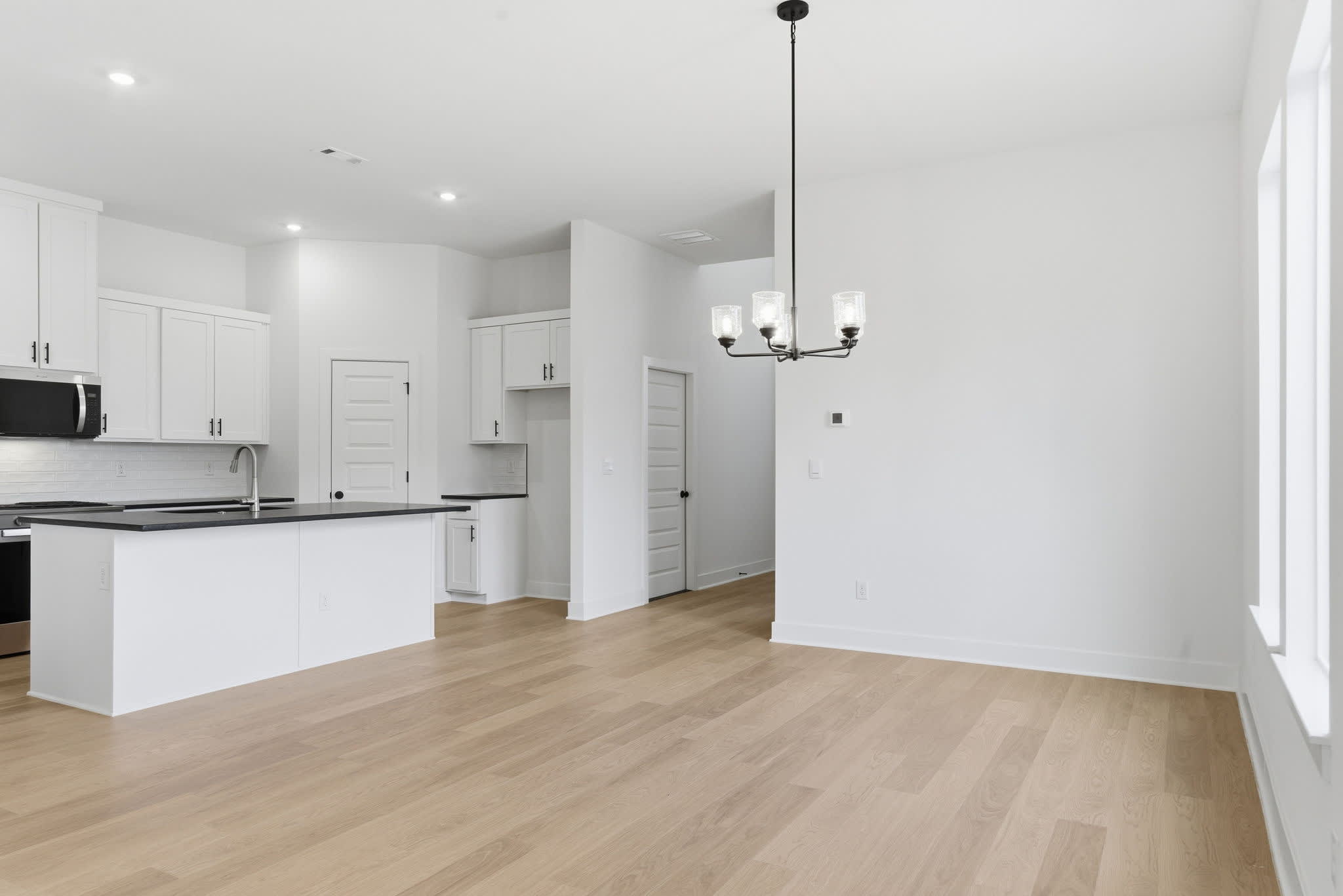 1834 East Fiji Street – photo 3