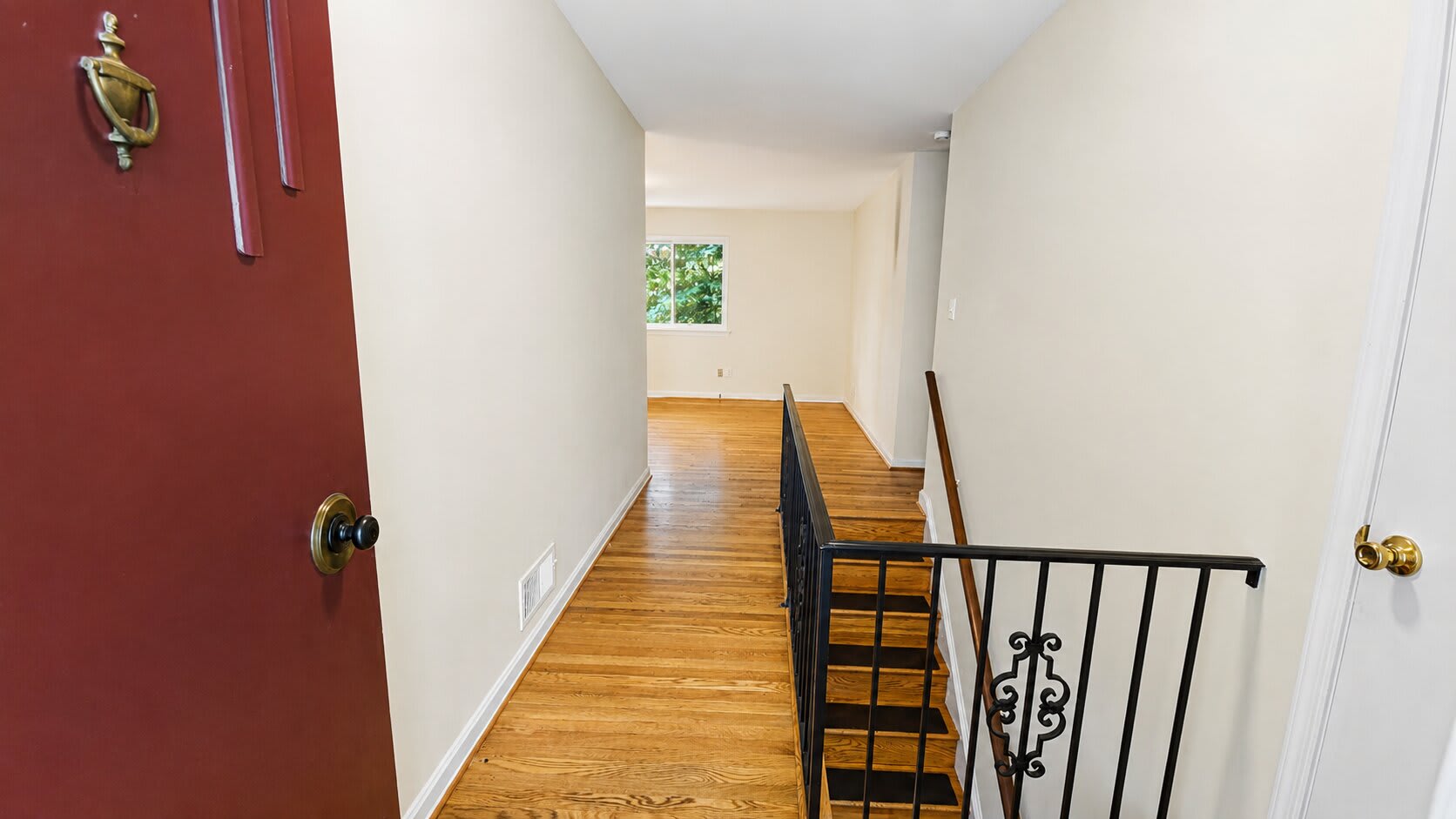 8459 Thames St – photo 2