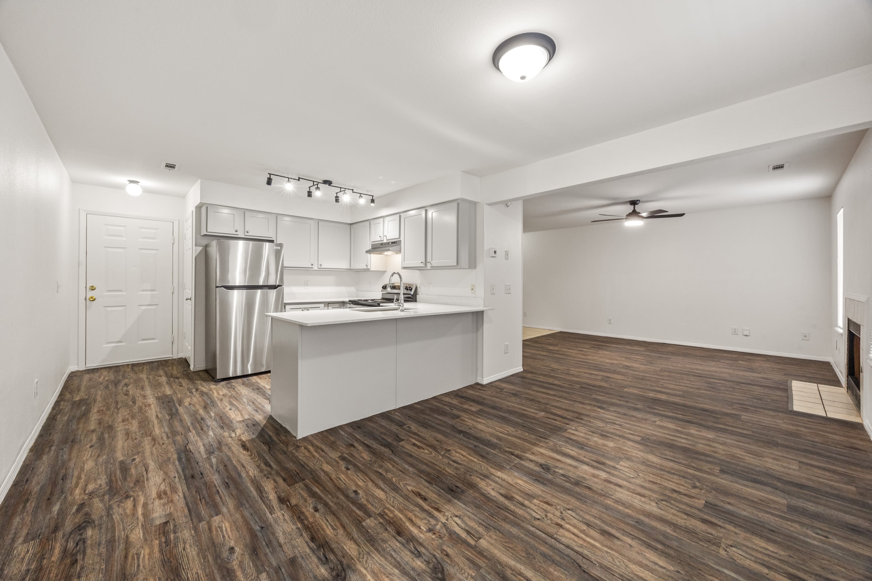 1002 North Molly Court – photo 3