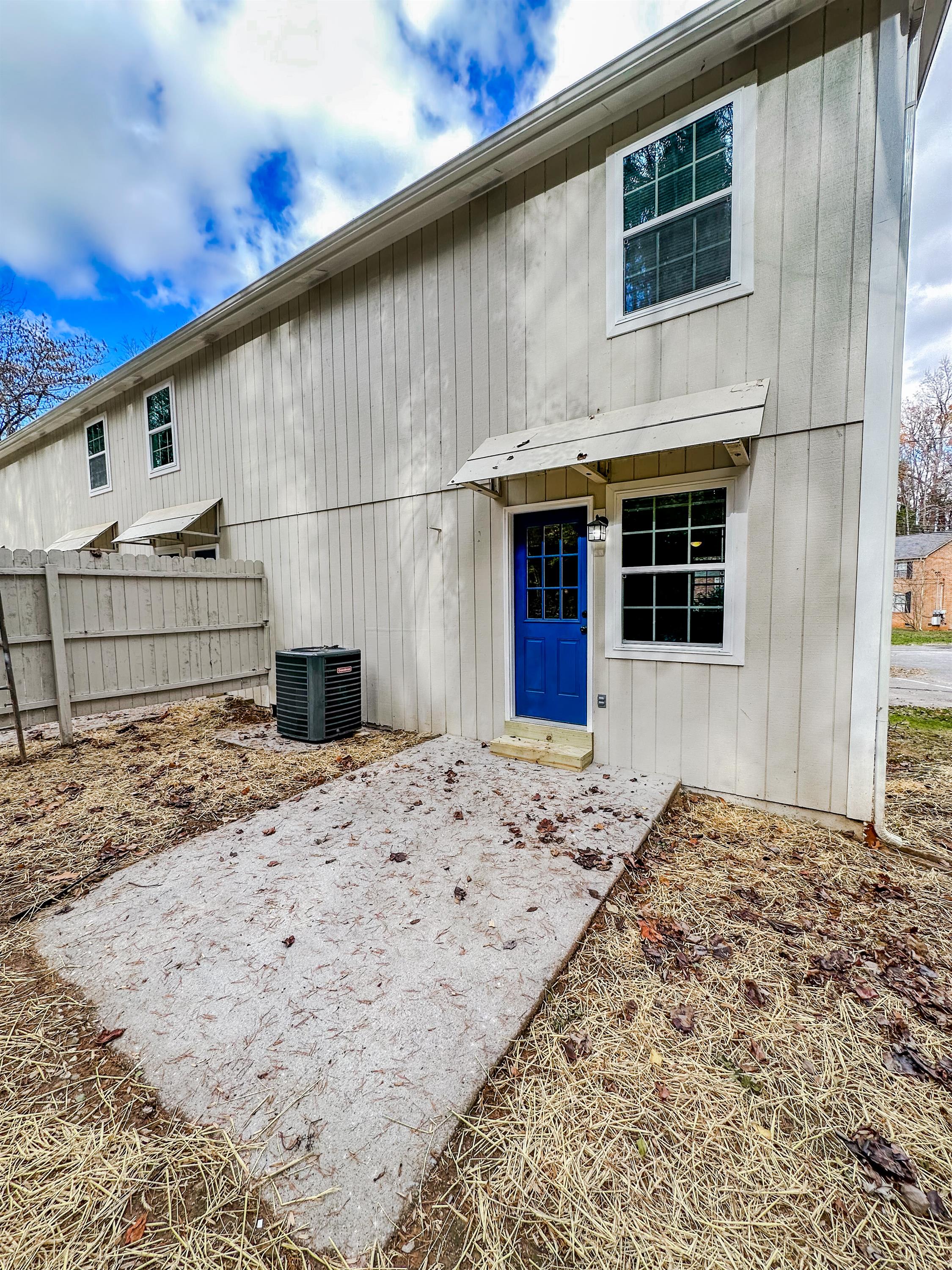 809 Teaberry Ln – photo 2