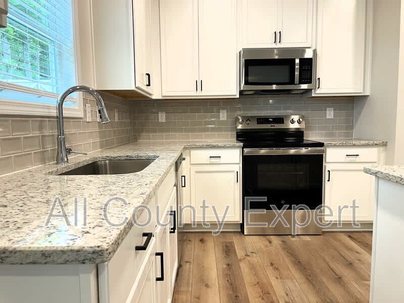 414 Fox Creek Dr – photo 4