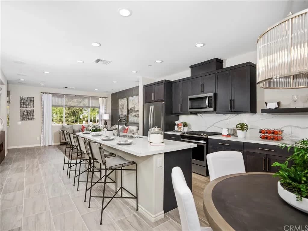1204 Oliva Court – photo 5