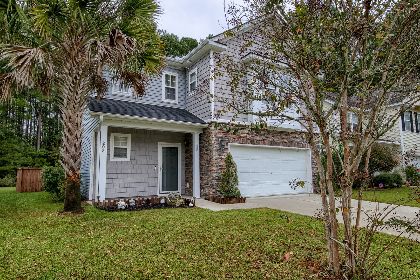 Spacious Home Near Foxbank Amenities – photo 4
