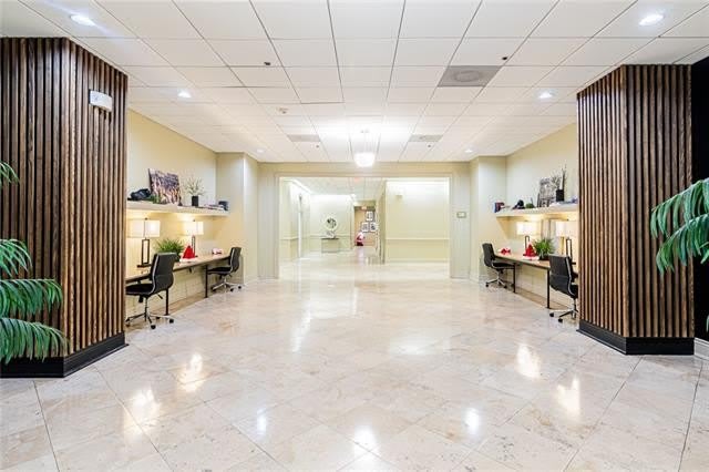 1205 ST CHARLES Avenue – photo 3