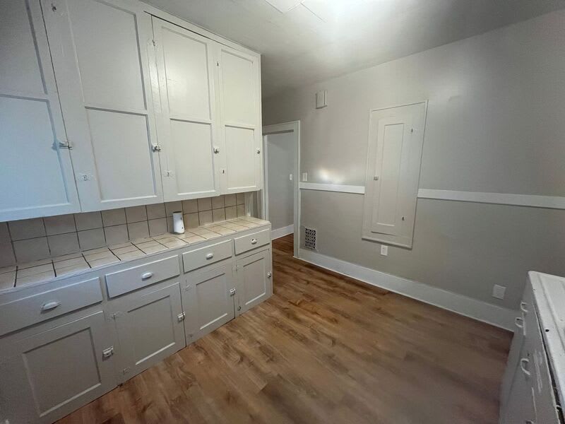 1066 Bay St – photo 1
