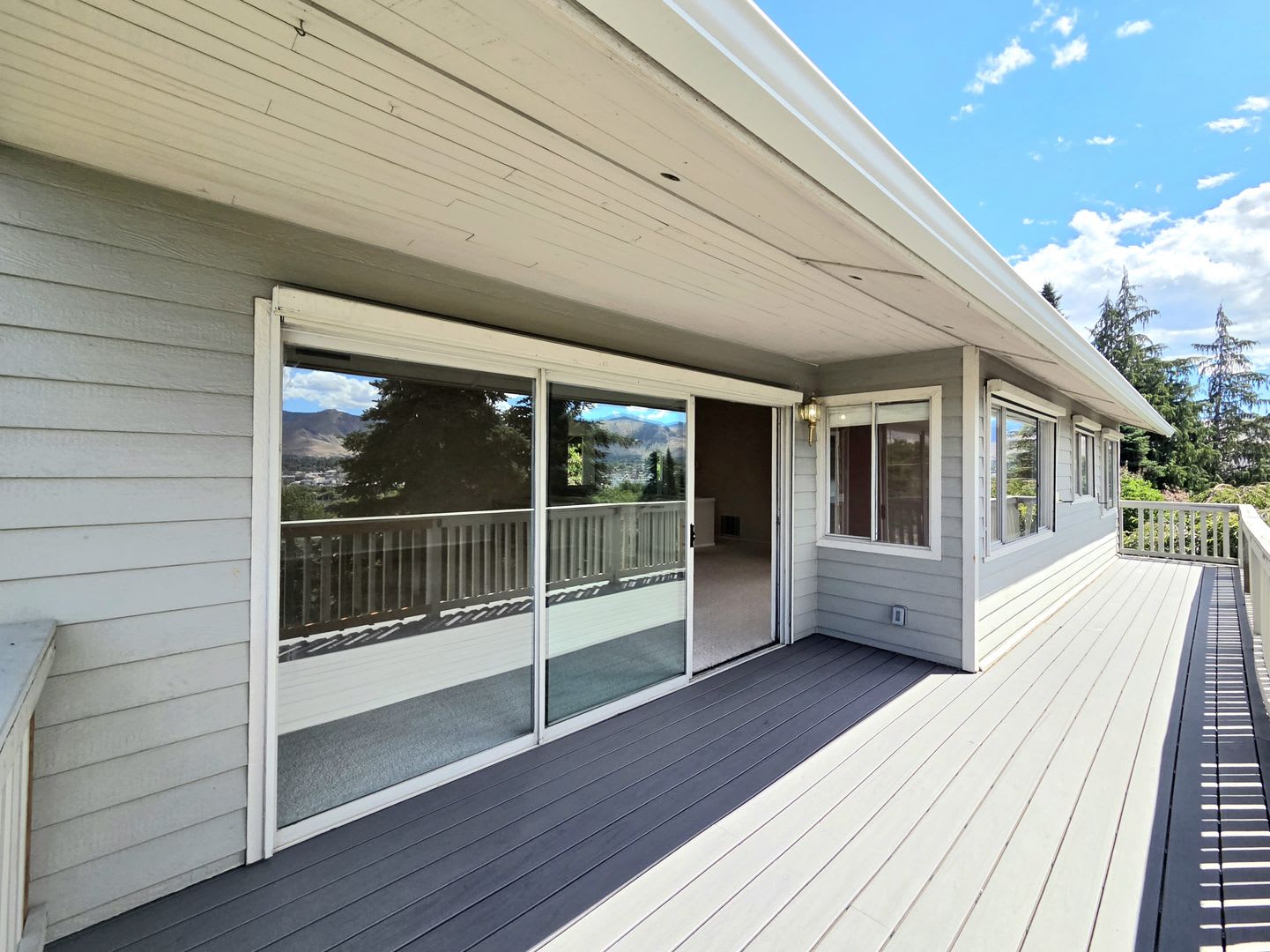 Extra Large 4-Bed, 2.5-Bath for Rent in East Wenatchee SD! – photo 5