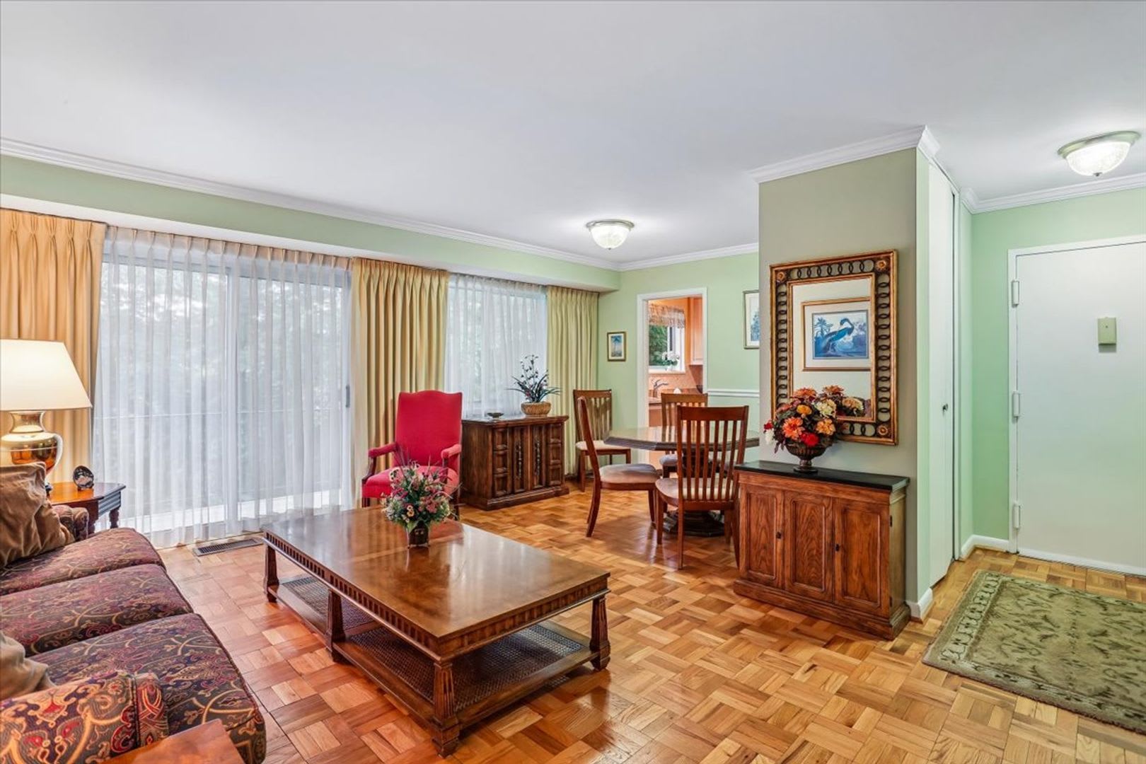 FURNISHED 3BR Bethesda Condo – photo 4