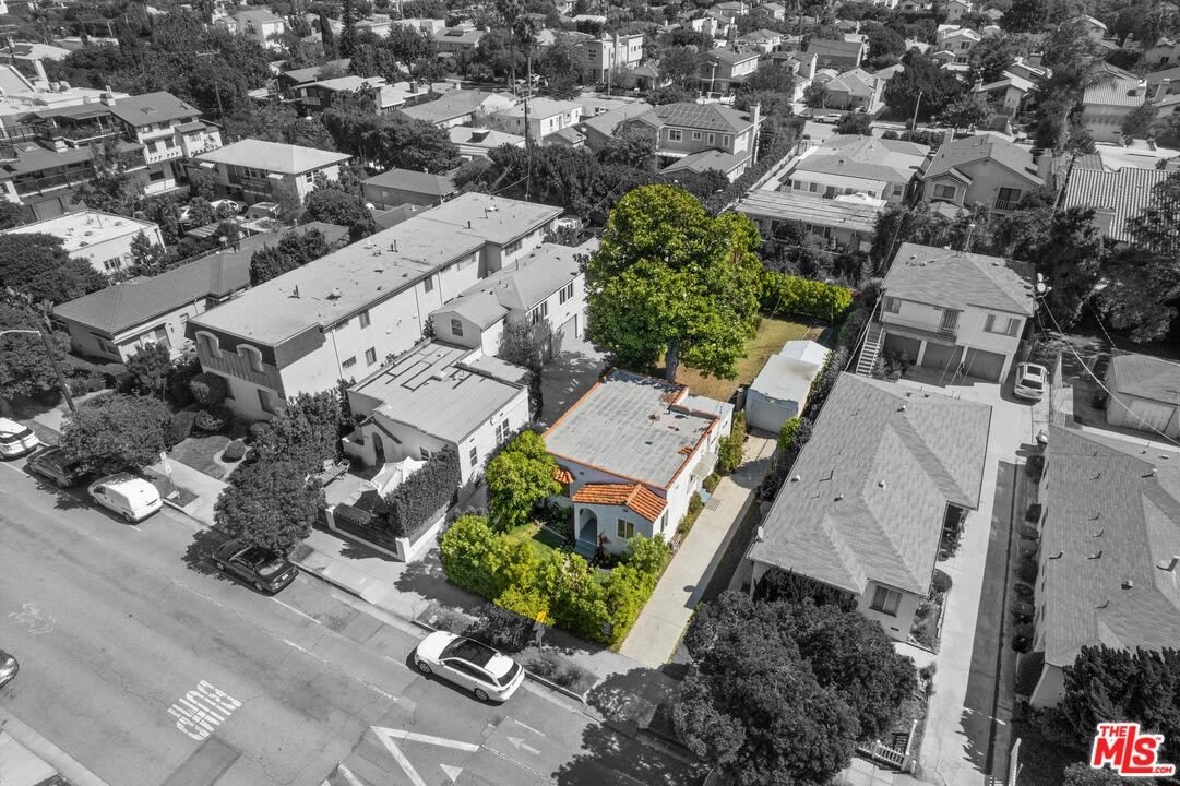 2605 28th St – photo 3