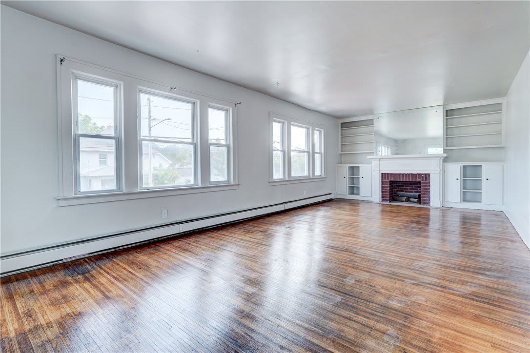 2247 Clifford Avenue – photo 2