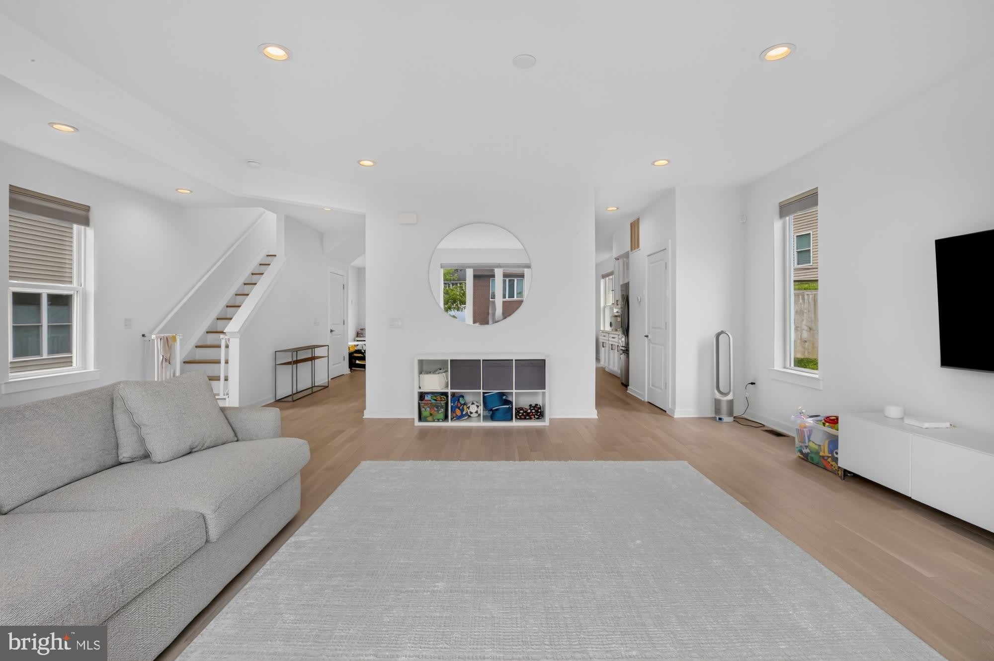 7354 RIDGE Avenue – photo 5