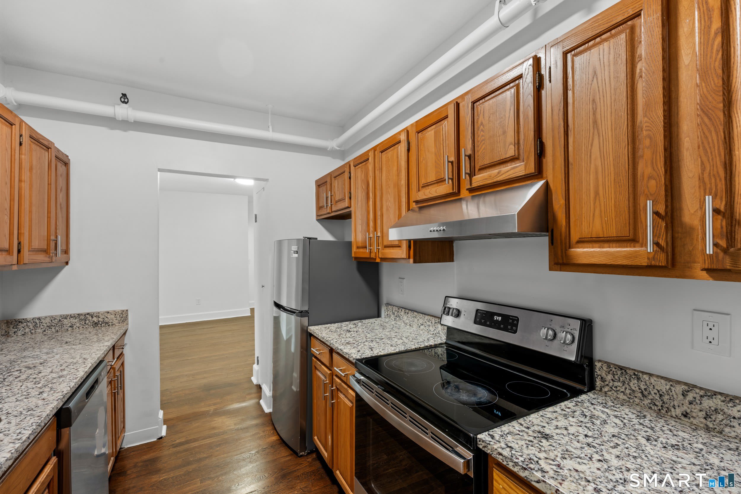187 Bank Street – photo 2