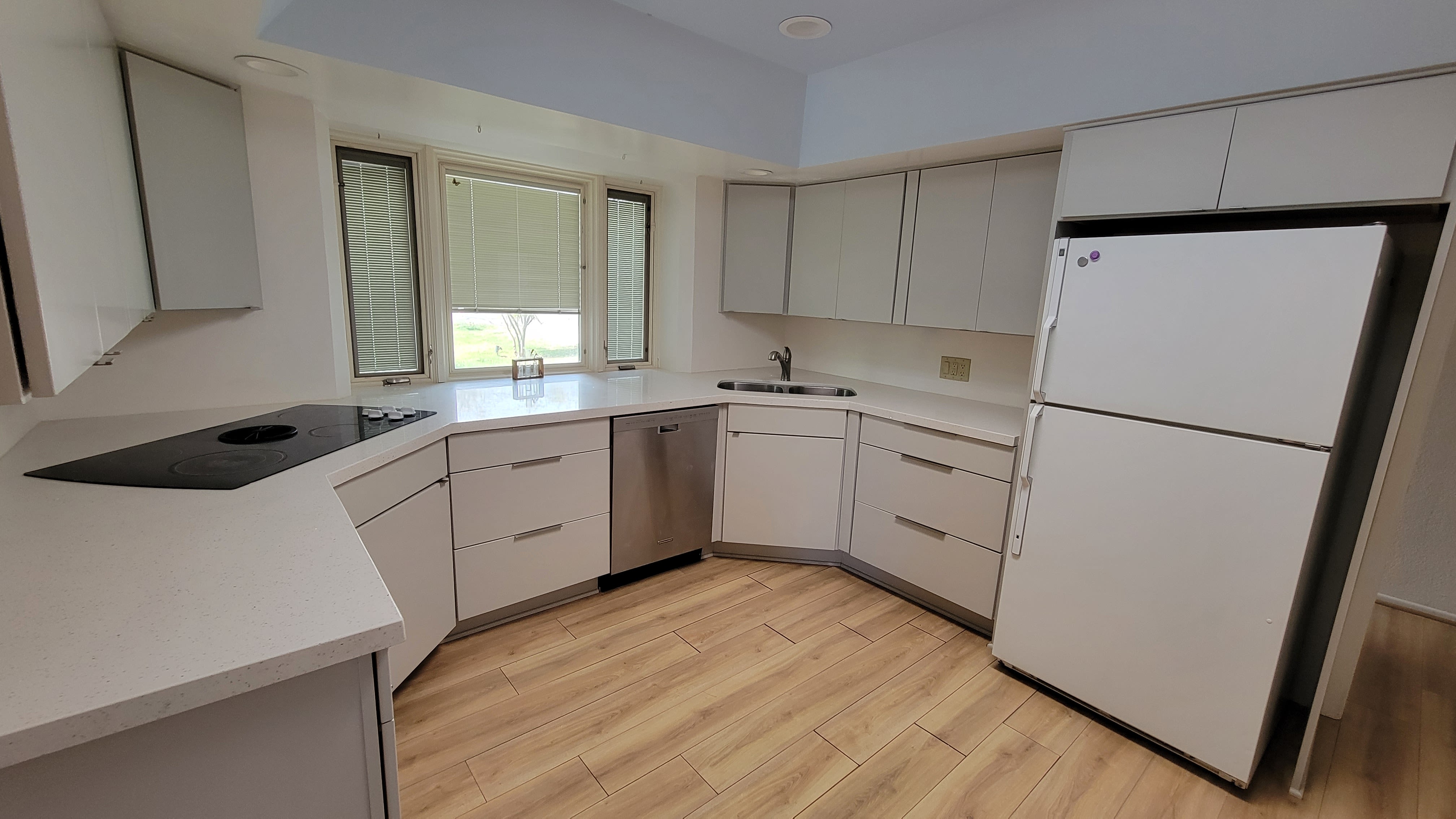 2107 S Ventura Dr – photo 3