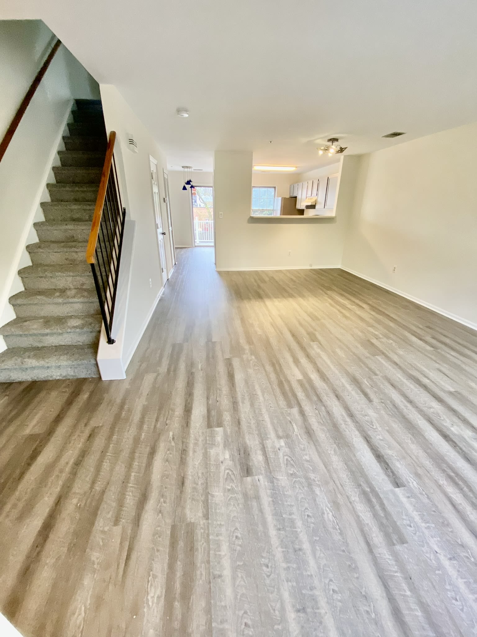 1468 Nestlewood Ct – photo 5