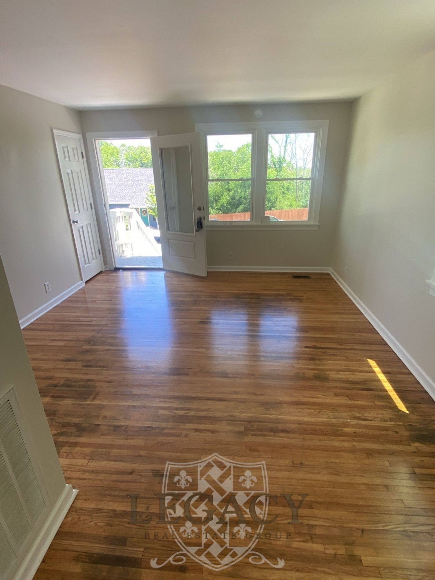 2316 Woodridge Drive – photo 4