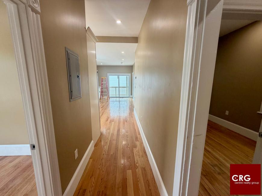 430 Meridian St. – photo 5
