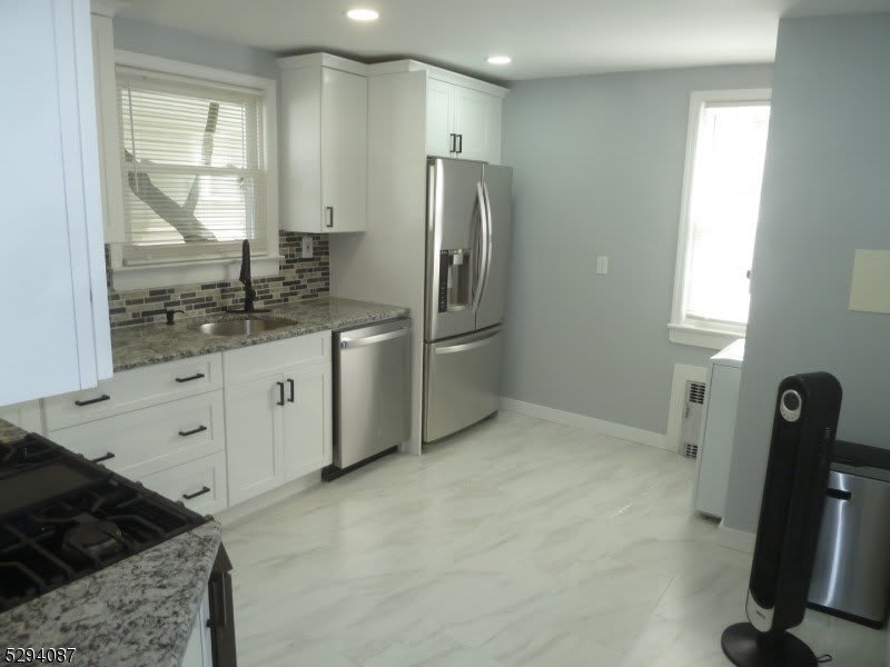85 E Passaic Ave – photo 3