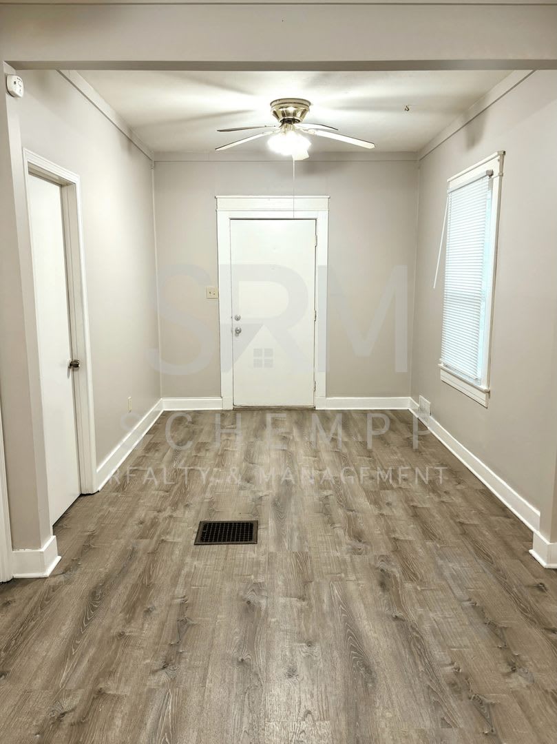 Updated home in West Louisville now available! Section 8 accepted – photo 3