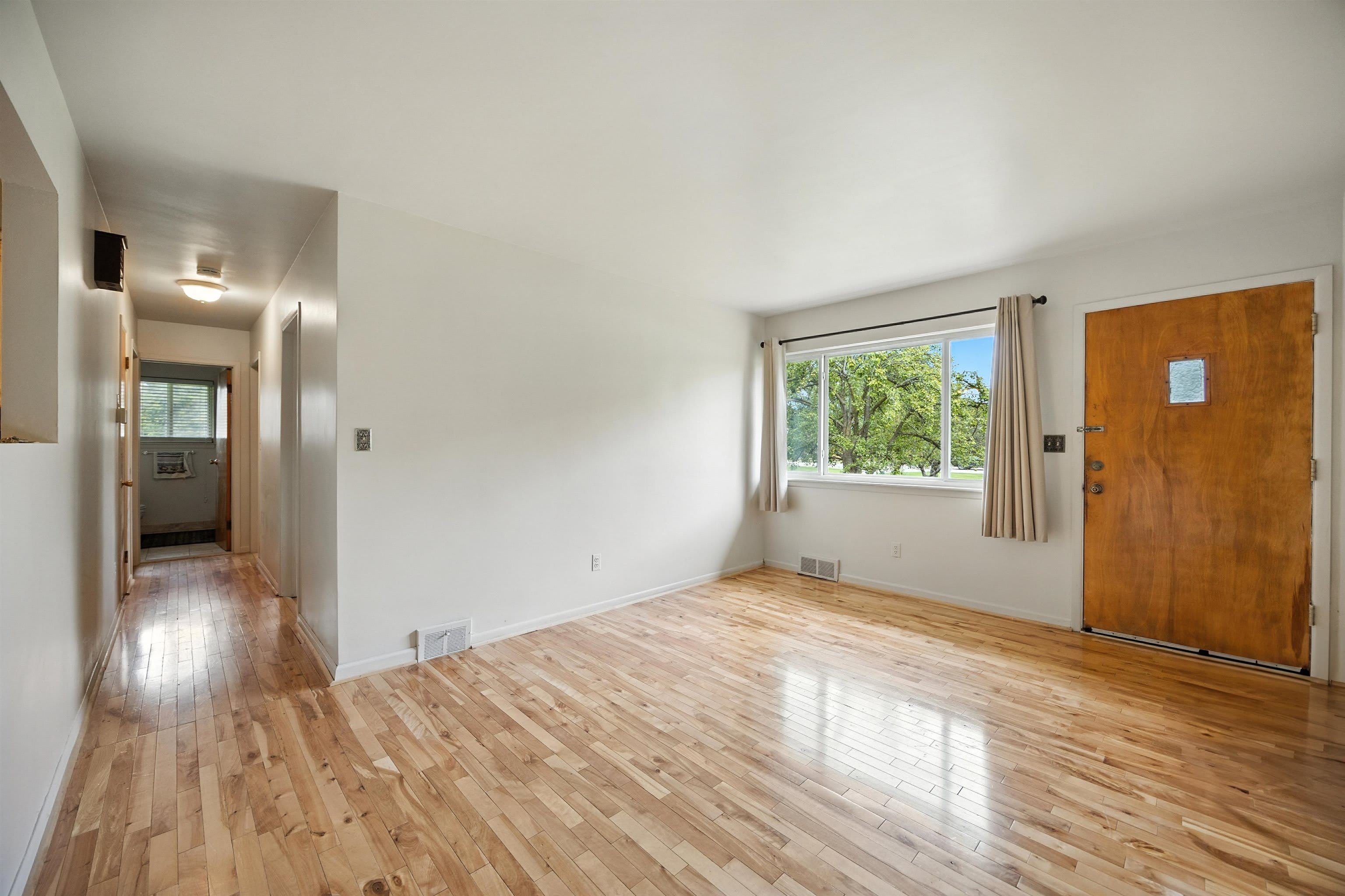 38351 Dequindre Road – photo 5