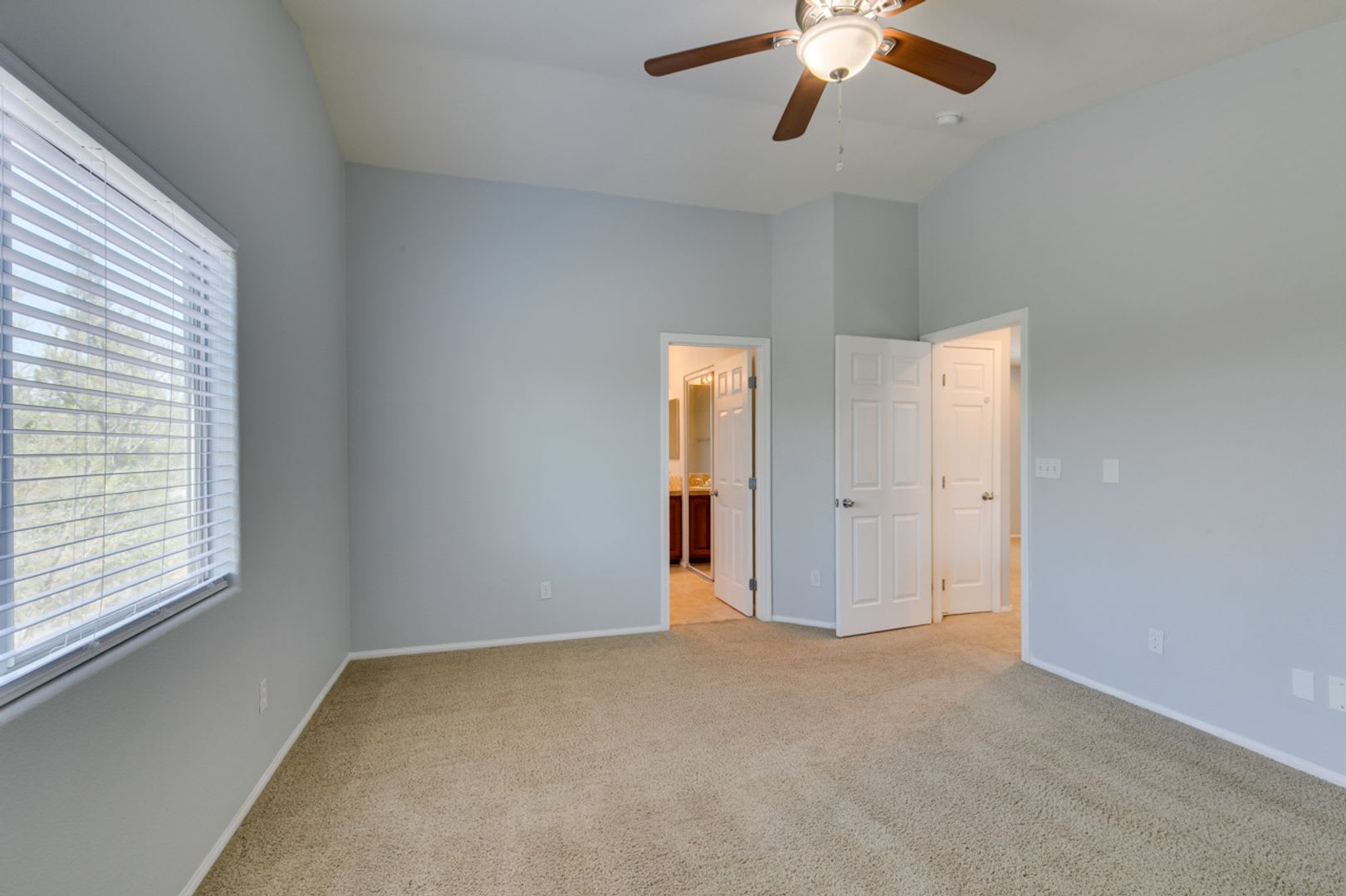 Bright Northwest Home with Loft & Mountain Views! – photo 5