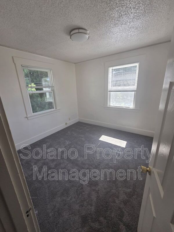 54 B St. – photo 4