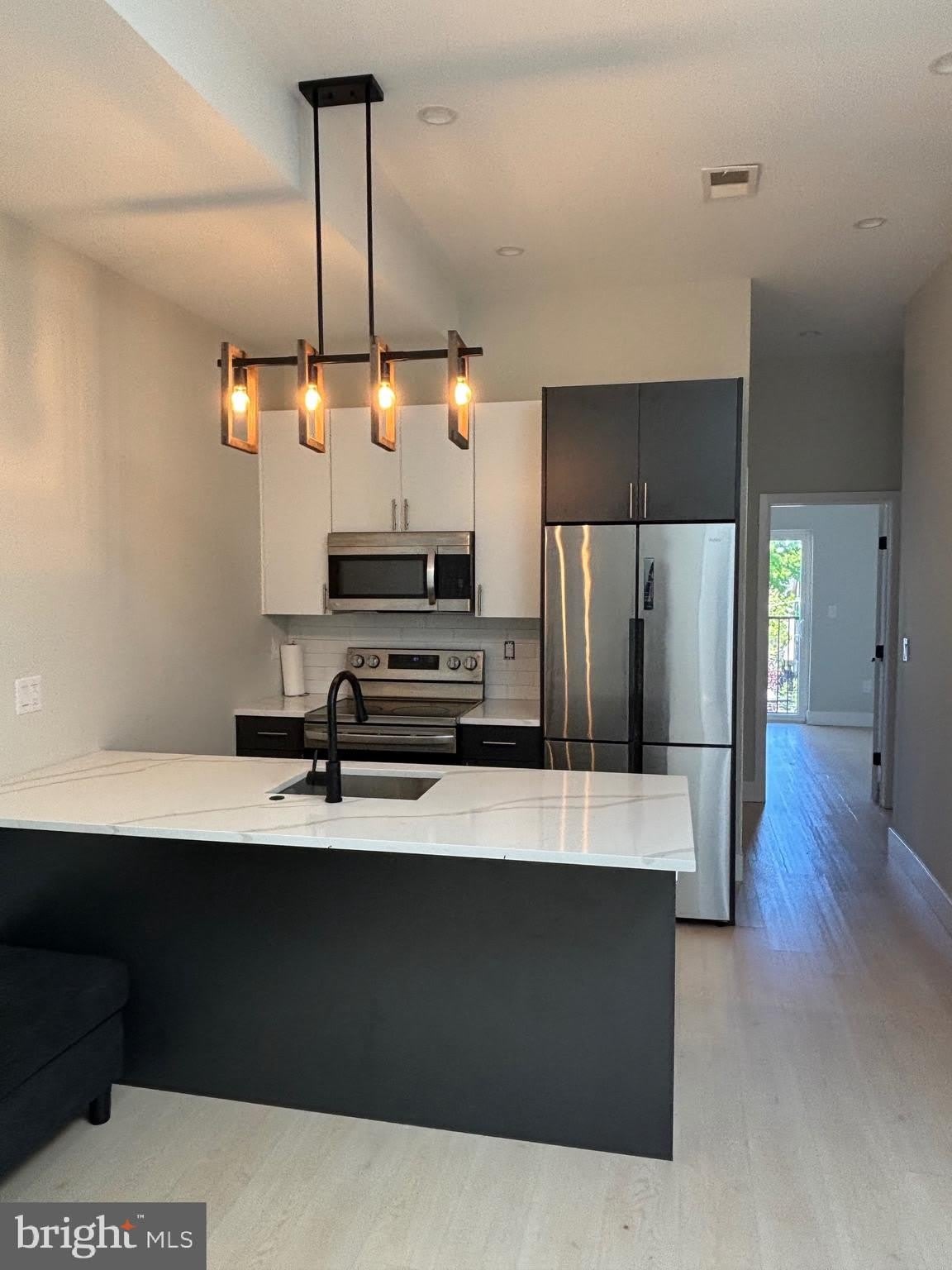 1809 Master Street – photo 3