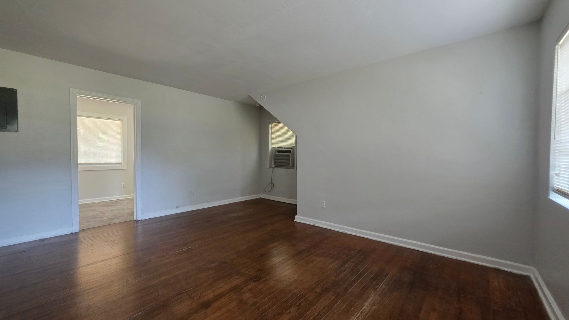 903 A 7Th Avenue – photo 3