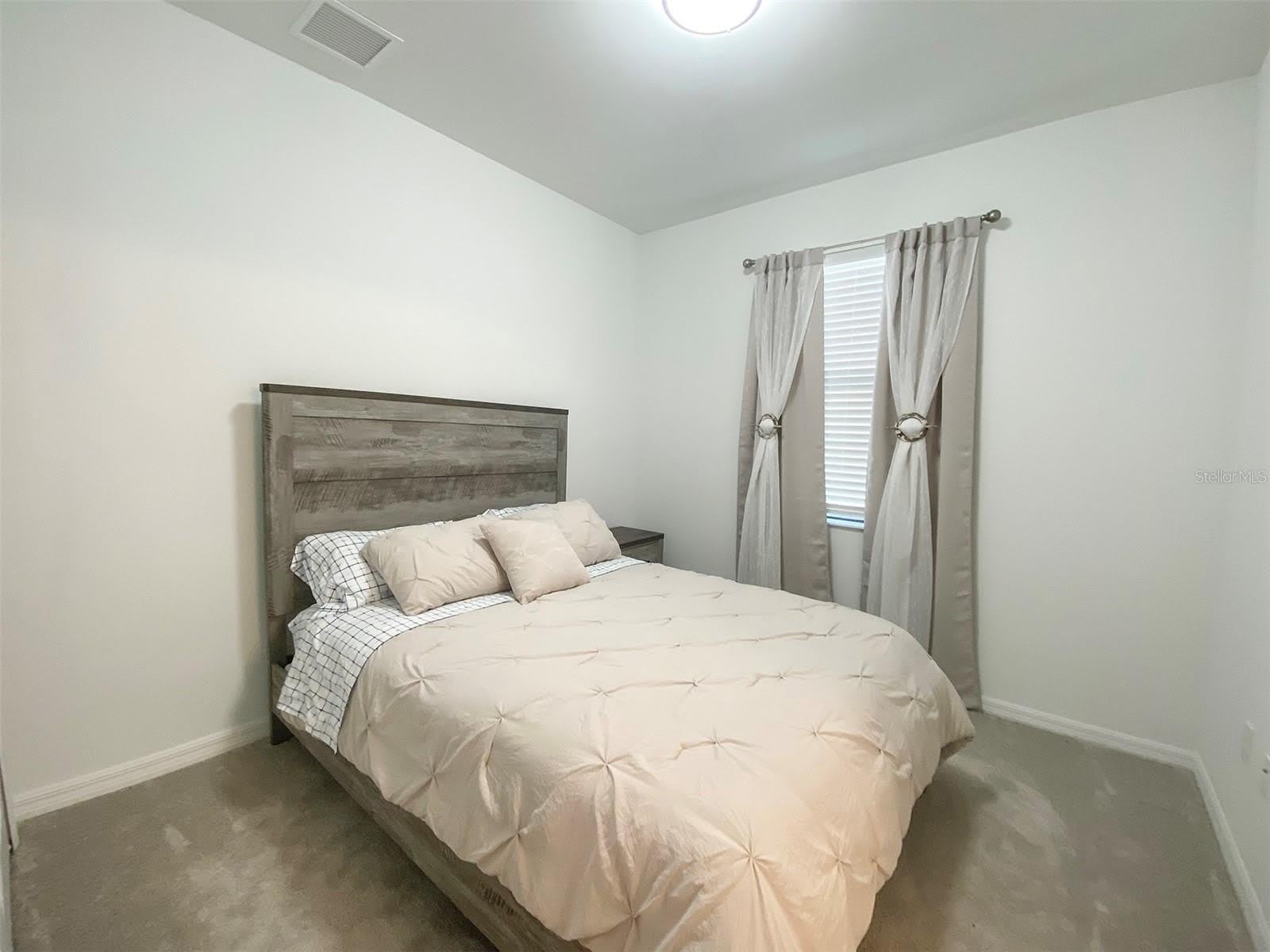 15936 HONEYSUCKLE Street – photo 3