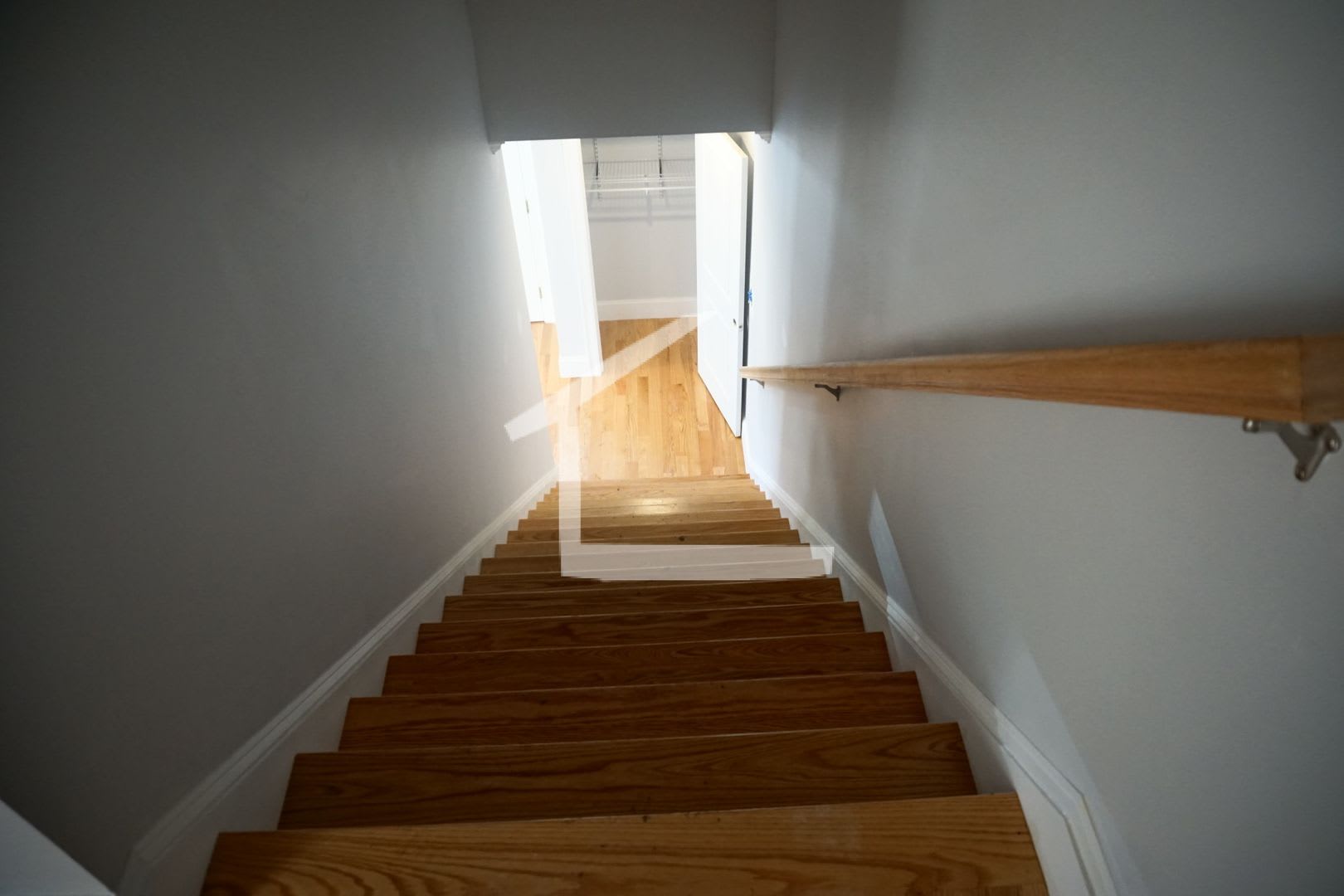 Charming 5 Bedroom-No Broker Fee – photo 2