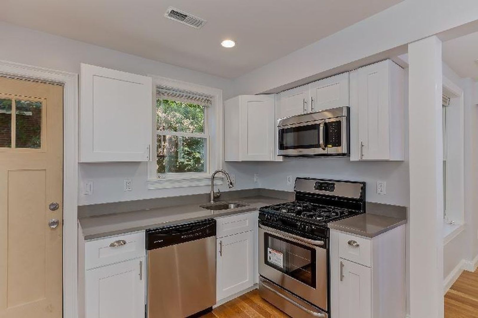 715 Parker St #5E Boston MA 02120 – photo 5