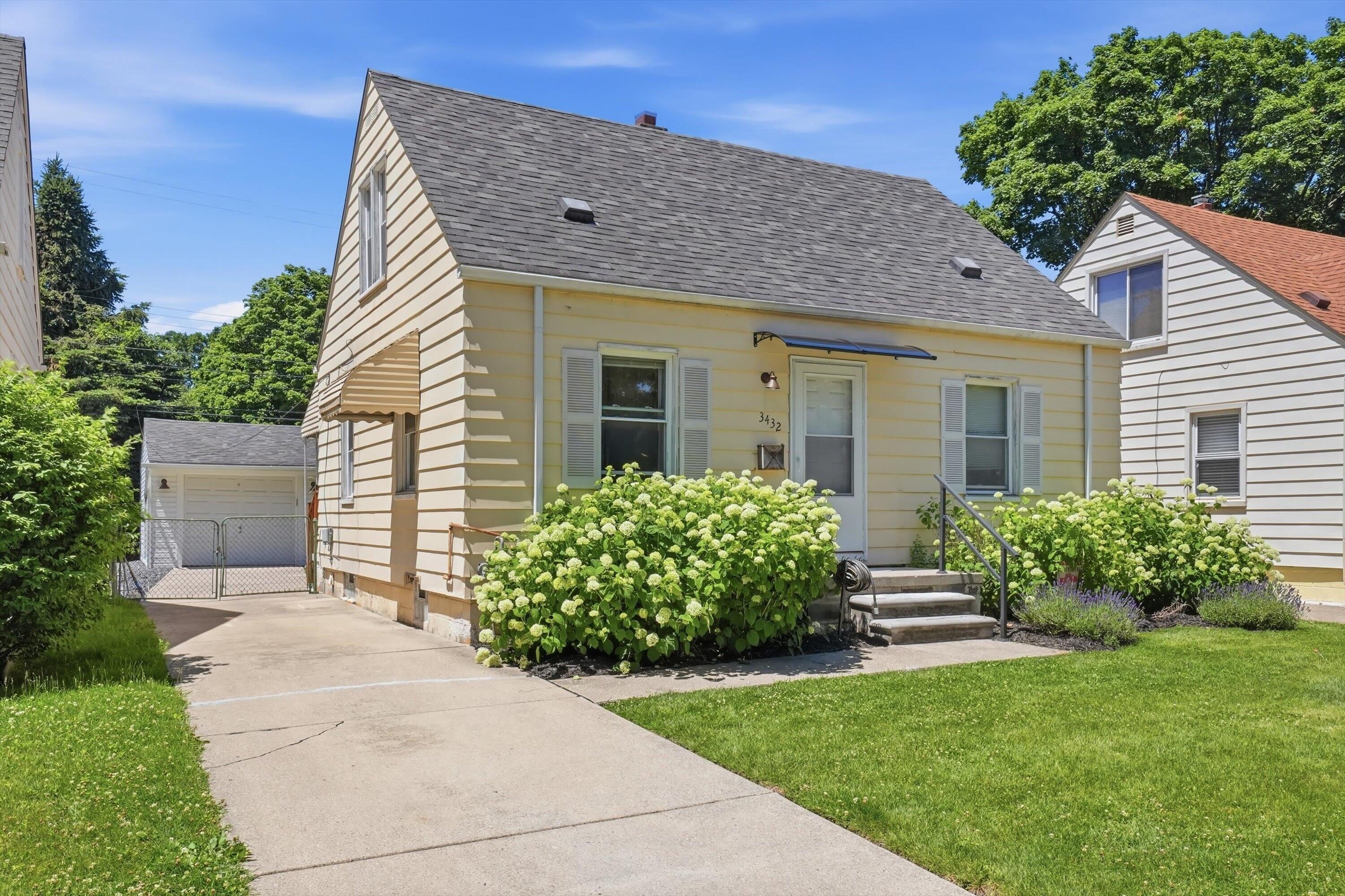 3432 Woodside Street – photo 3