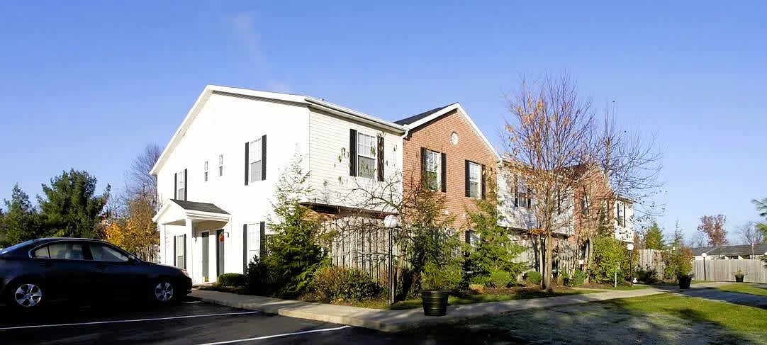 406 Waterside Ave – photo 1