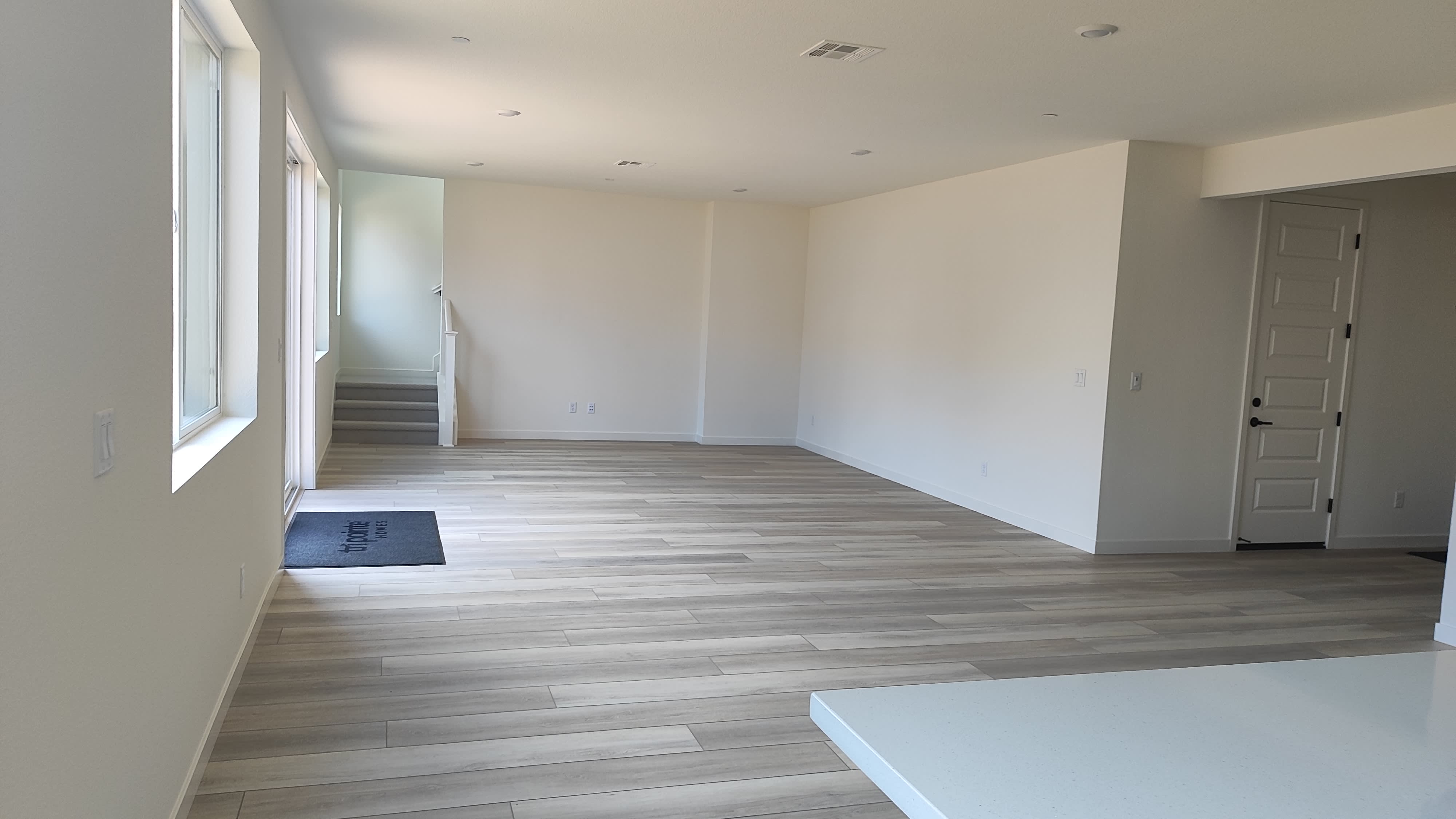 7170 Sirak Drive – photo 3
